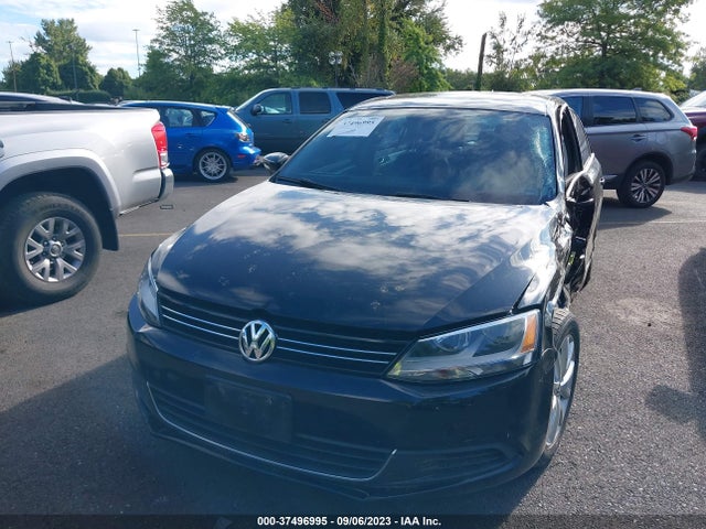 3VWD17AJ1EM321030 Volkswagen Jetta Sedan Se