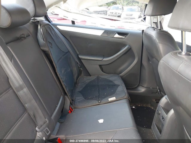 3VWD17AJ1EM321030 Volkswagen Jetta Sedan Se
