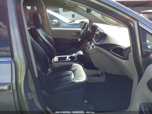 2C4RC1BG7MR574864 Chrysler Pacifica Touring L