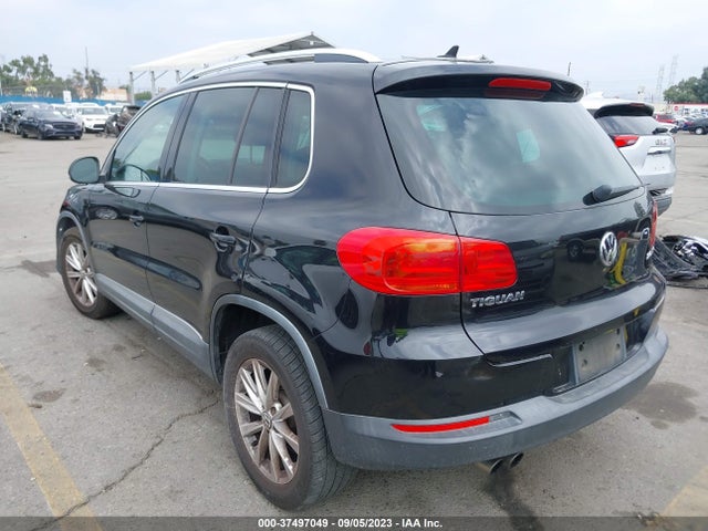 WVGAV3AXXEW510990 Volkswagen TIGUAN SE