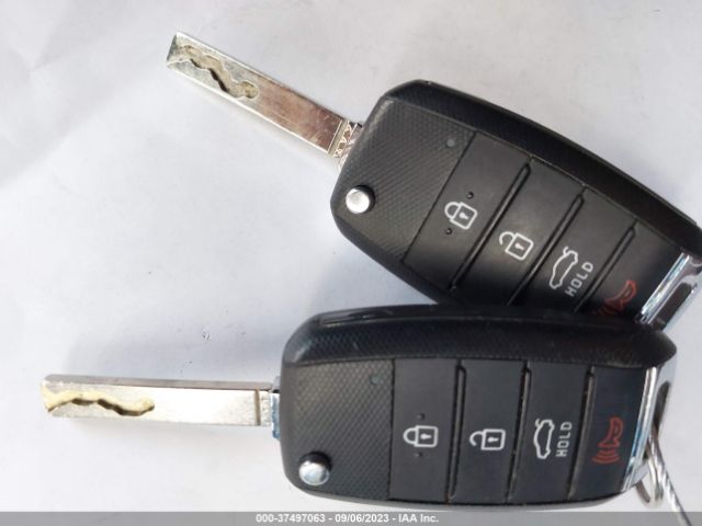 5XXGT4L37JG200585 KIA Optima Lx