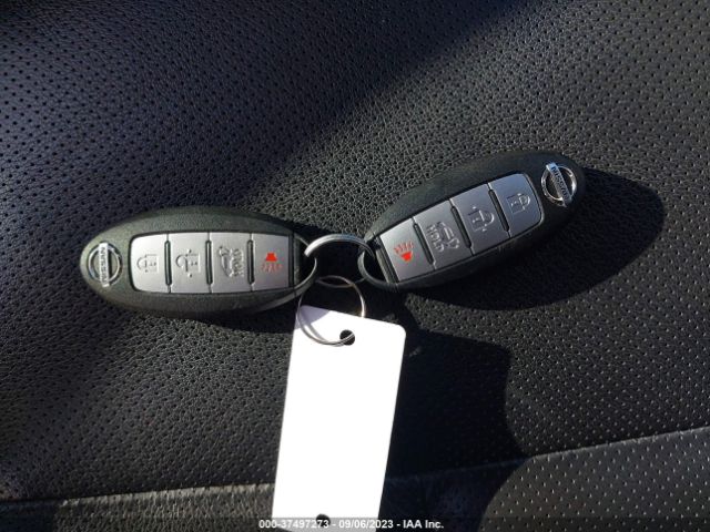 5N1AT2MV6FC915371 Nissan Rogue Sl