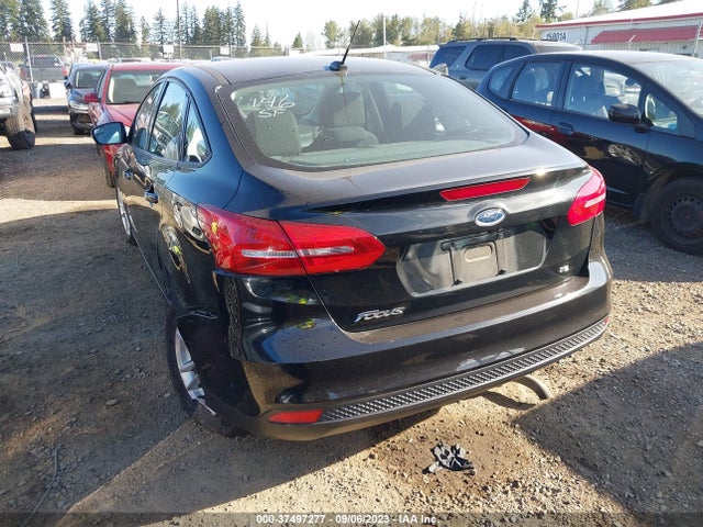 Ford FOCUS SE 2015 1FADP3F26FL281645 Image 3