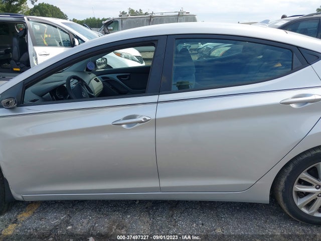 Hyundai ELANTRA SE 2015 5NPDH4AE6FH597579 Image 15