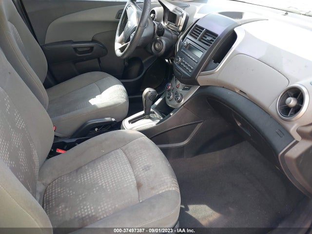 Chevrolet SONIC LS 2016 1G1JA6SH6G4104429 Image 5