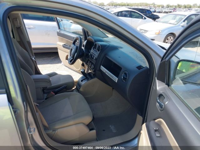 1C4NJCBA5GD574056 Jeep Compass Sport