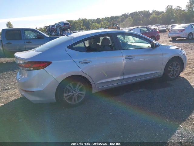 2018 HYUNDAI ELANTRA SEL VIN: 5NPD84LF5JH313342