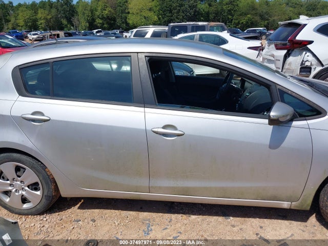 KIA Forte 5-door Lx 2016 KNAFK5A85G5637269 Image 13