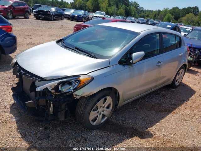 KIA Forte 5-door Lx 2016 KNAFK5A85G5637269 Image 2