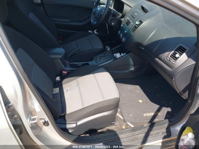 KIA Forte 5-door Lx 2016 KNAFK5A85G5637269 Image 5
