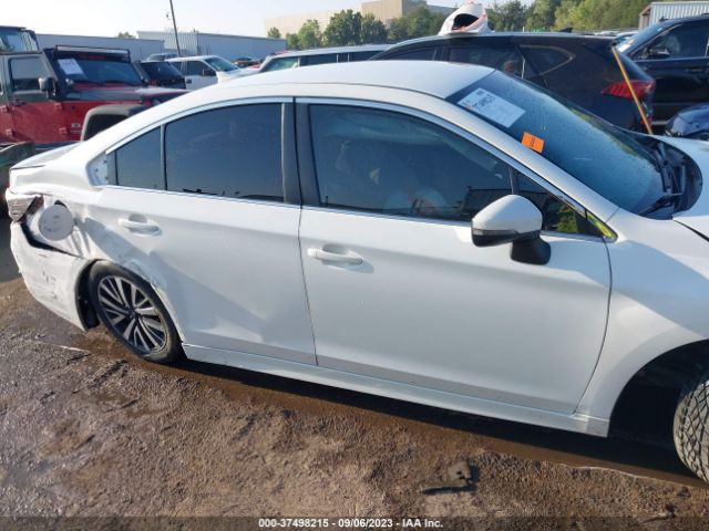 4S3BNAF61K3031562 Subaru Legacy Premium