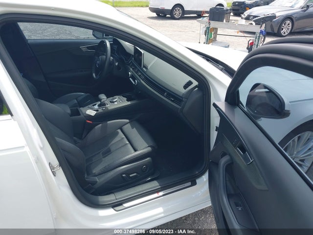 WAULMAF45JA233611 Audi A4 Premium Plus