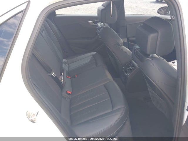 WAULMAF45JA233611 Audi A4 Premium Plus
