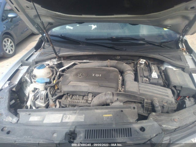 1VWAT7A30FC051077 Volkswagen Passat 1.8t S