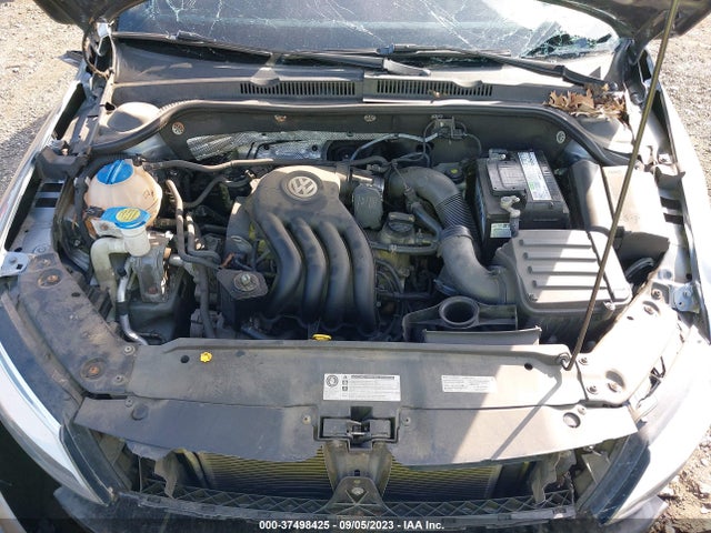 3VW1K7AJ2FM279016 Volkswagen Jetta Sedan 2.0l S