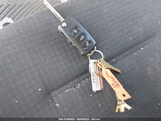 3VW1K7AJ2FM279016 Volkswagen Jetta Sedan 2.0l S