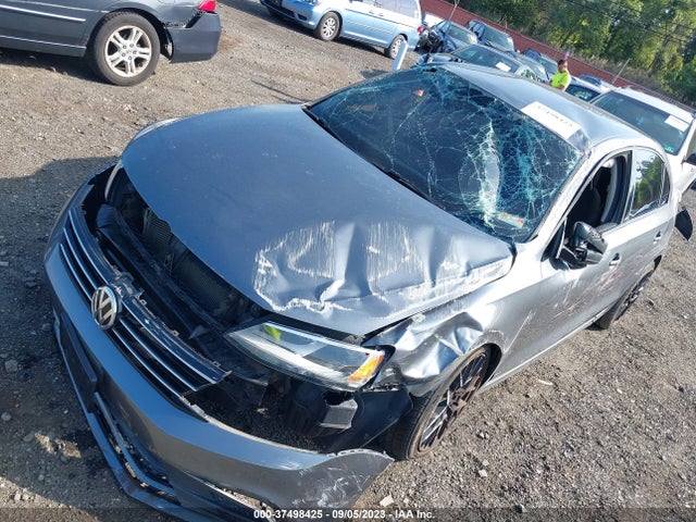 3VW1K7AJ2FM279016 Volkswagen Jetta Sedan 2.0l S