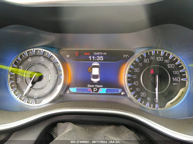 2015 CHRYSLER 200 C VIN: 1C3CCCCB8FN536651