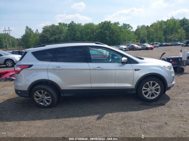 1FMCU9GD7HUD02108 Ford ESCAPE SE