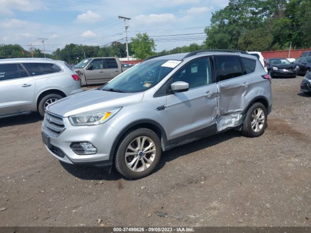 1FMCU9GD7HUD02108 Ford ESCAPE SE