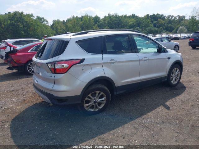 1FMCU9GD7HUD02108 Ford ESCAPE SE