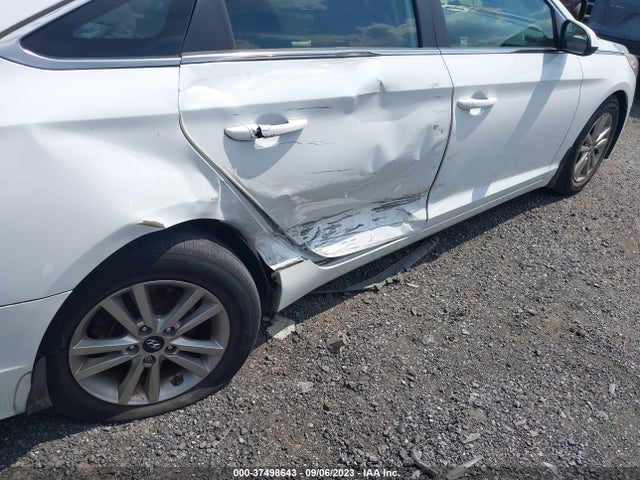 2016 HYUNDAI SONATA 2.4L SE VIN: 5NPE24AF0GH435589