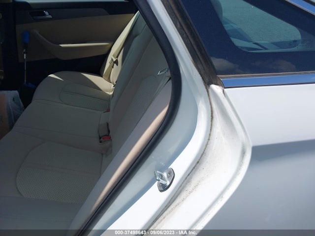 2016 HYUNDAI SONATA 2.4L SE VIN: 5NPE24AF0GH435589