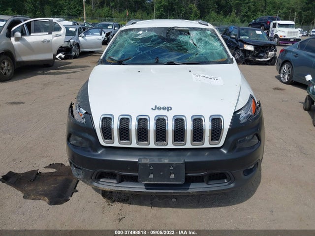 1C4PJMCS4GW283459 Jeep Cherokee Latitude