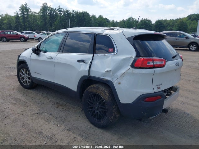 1C4PJMCS4GW283459 Jeep Cherokee Latitude