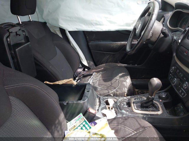 1C4PJMCS4GW283459 Jeep Cherokee Latitude