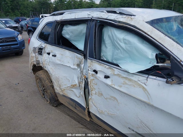 1C4PJMCS4GW283459 Jeep Cherokee Latitude
