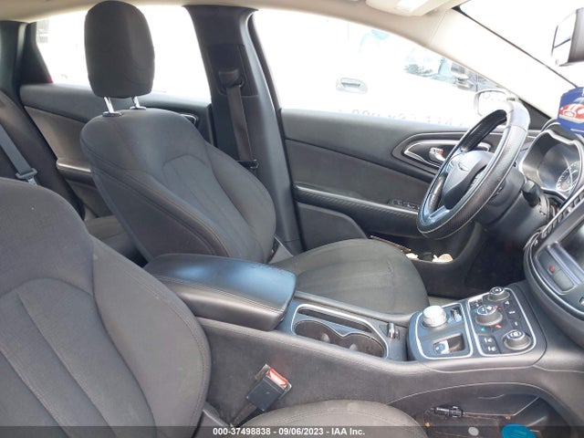 Chrysler 200 Limited 2016 1C3CCCAB1GN167409 Image 5