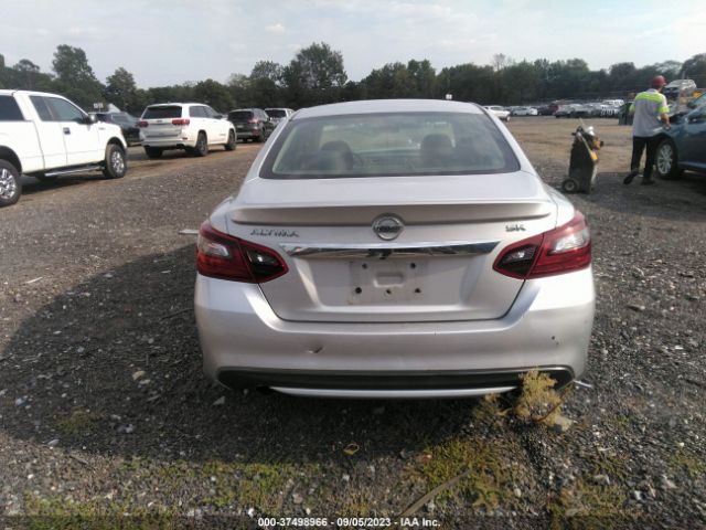 1N4AL3AP2HC275135 Nissan Altima 2.5 Sr