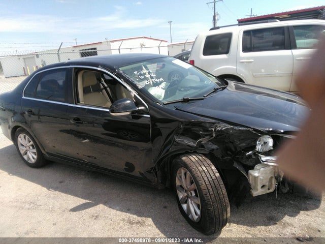 2010 VOLKSWAGEN JETTA SEDAN SE VIN: 3VWRX7AJ4AM029404