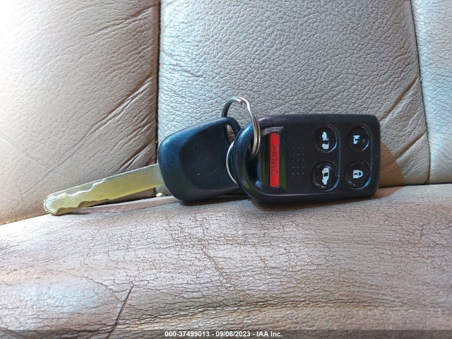 2005 HONDA ODYSSEY EX-L VIN: 5FNRL38705B114106
