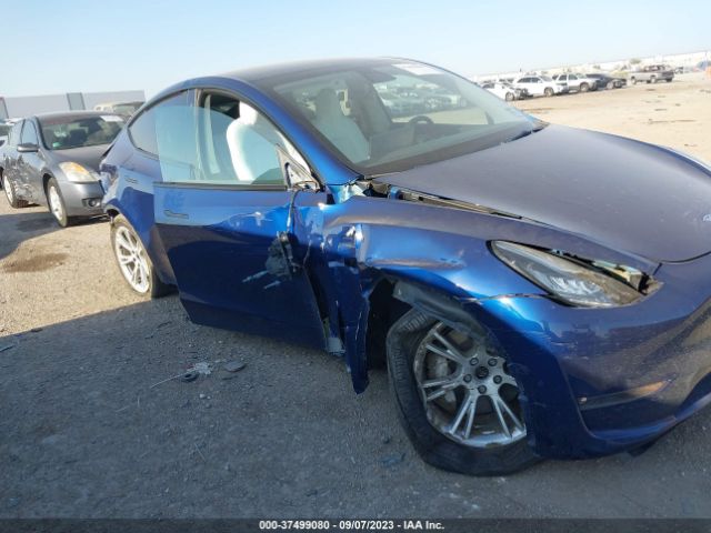 7SAYGDEE5NF319965 Tesla Model Y Long Range