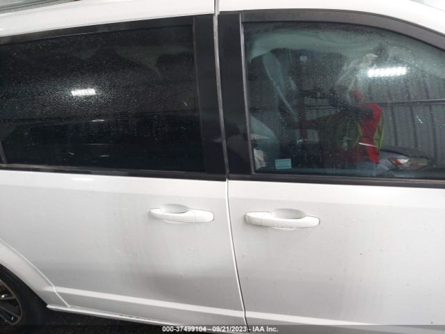 2C4RDGEG8JR214607 Dodge Grand Caravan Gt