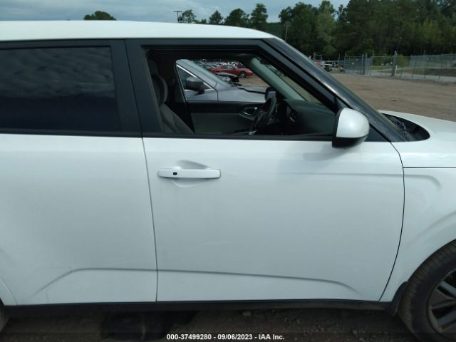 KNDJ33AU2M7129420 KIA SOUL EX
