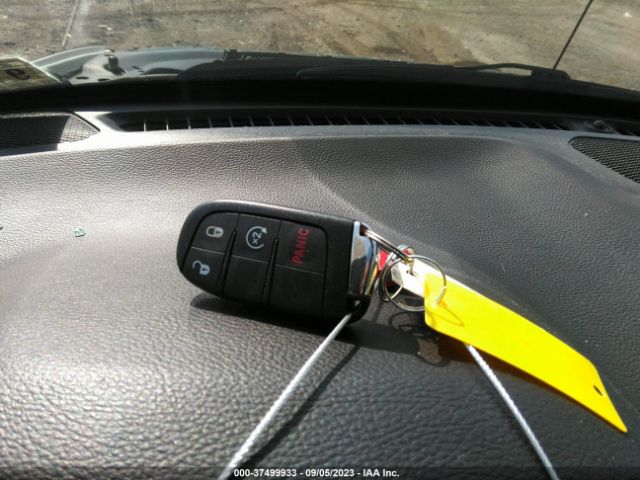 3C4NJDBB0JT402386 Jeep Compass Altitude