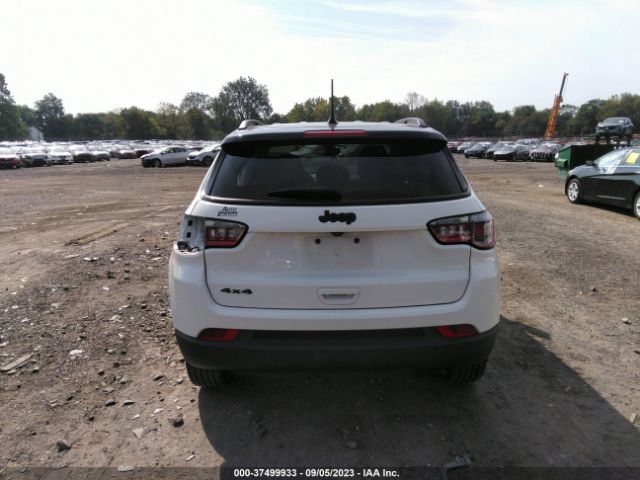 3C4NJDBB0JT402386 Jeep Compass Altitude