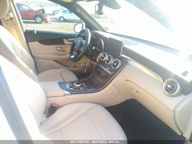 2018 MERCEDES-BENZ GLC GLC 300 VIN: WDC0G4KB4JV095050