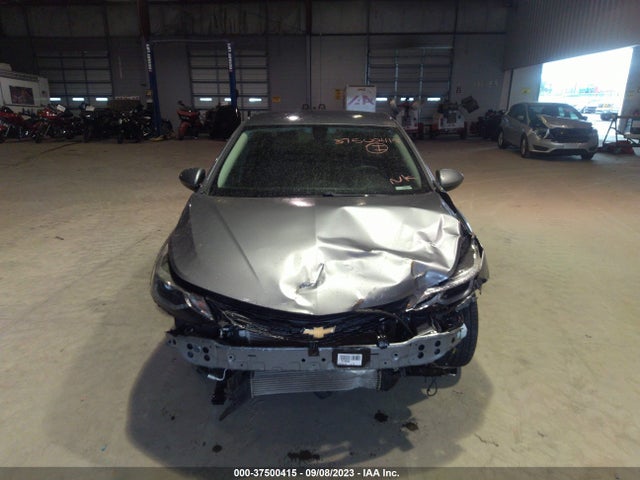 Chevrolet CRUZE LT 2018 1G1BE5SM8J7189408 Image 11