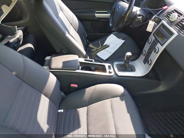 2011 VOLVO C30 VIN: YV1672MK3B2184557