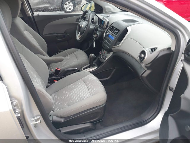 Chevrolet Sonic Ls Auto 2016 1G1JA5SH1G4127448 Image 5