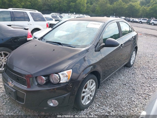 Chevrolet SONIC LT 2014 1G1JC5SG3E4136991 Image 2