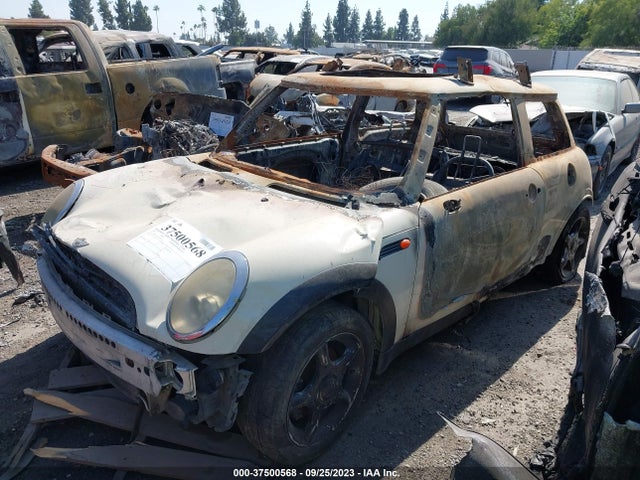 2005 MINI COOPER HARDTOP WMWRC33565TK62714 Photo 1