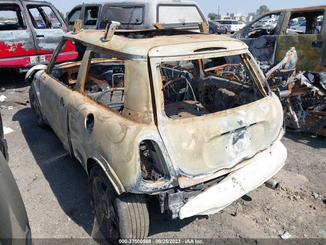 2005 MINI COOPER HARDTOP WMWRC33565TK62714 Photo 2