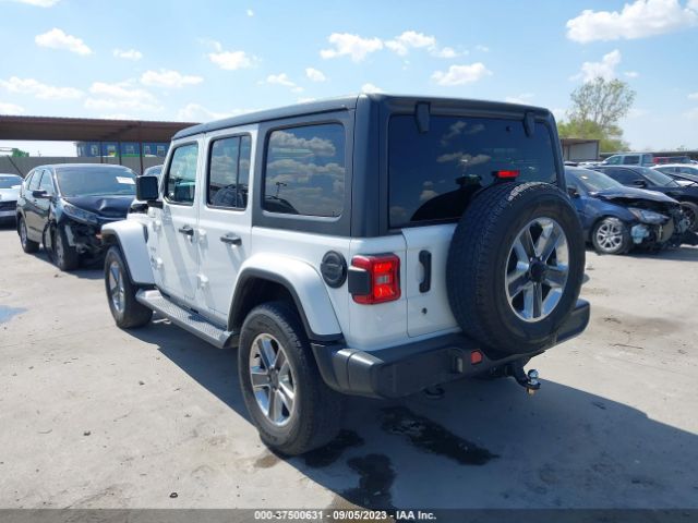 1C4HJXEG9JW116133 Jeep Wrangler Unlimited Sahara