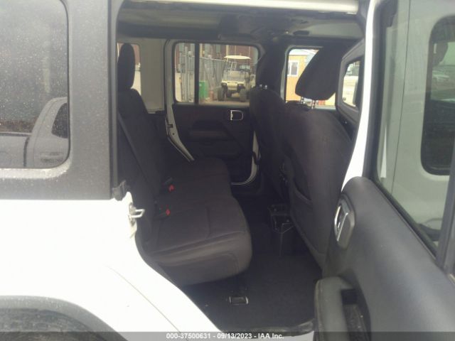 1C4HJXEG9JW116133 Jeep Wrangler Unlimited Sahara