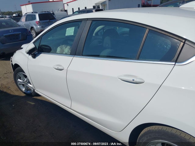 Chevrolet Cruze Lt Auto 2018 3G1BE6SM4JS587562 Image 14